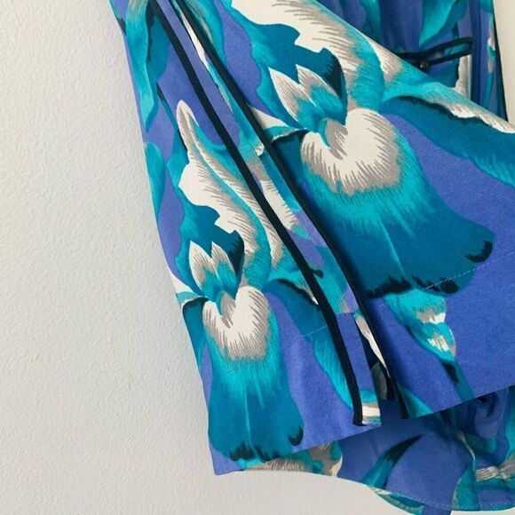 Marc Jacob’s Silk Floral Blue Shorts‎ - Picture 5 of 7